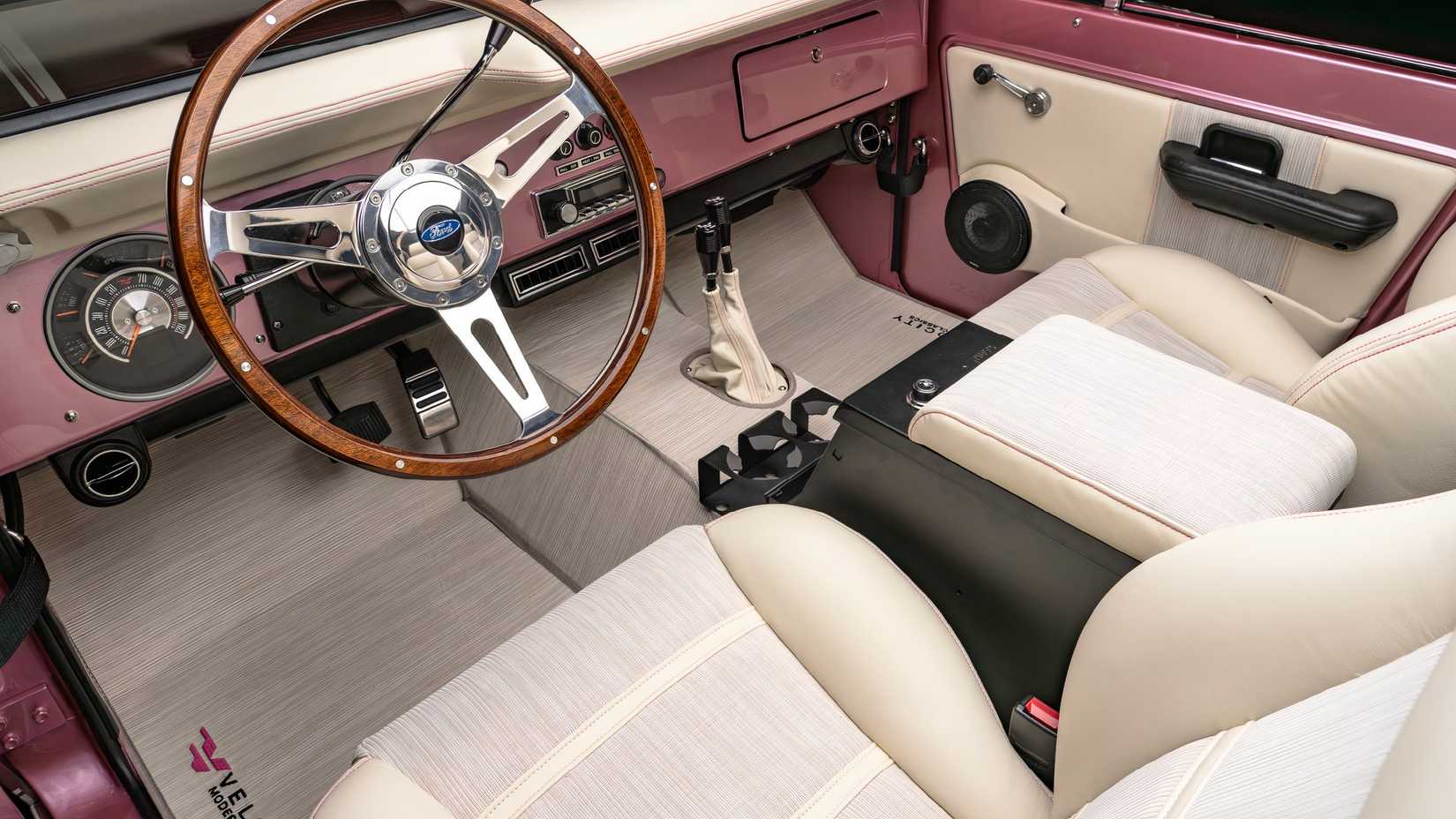 1971 Ford Bronco for Sale_ 14 15 Driver Side Interior