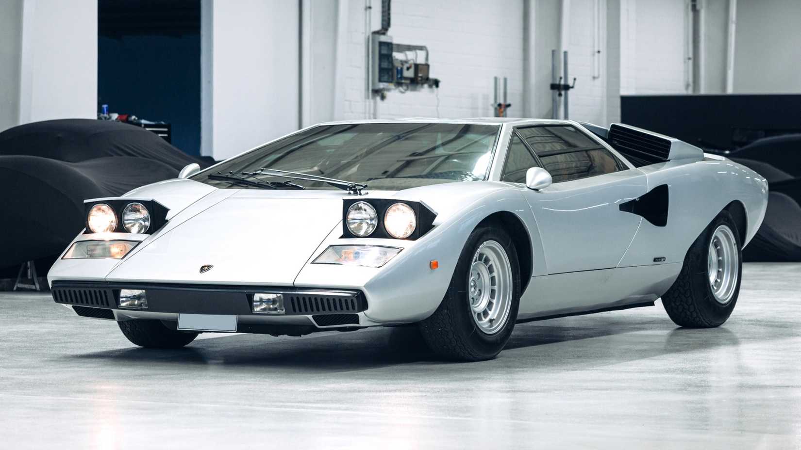 Countach Rally Lights From Chrome To Carbon: How Iconic Car Designs Fuel The Need for Speed