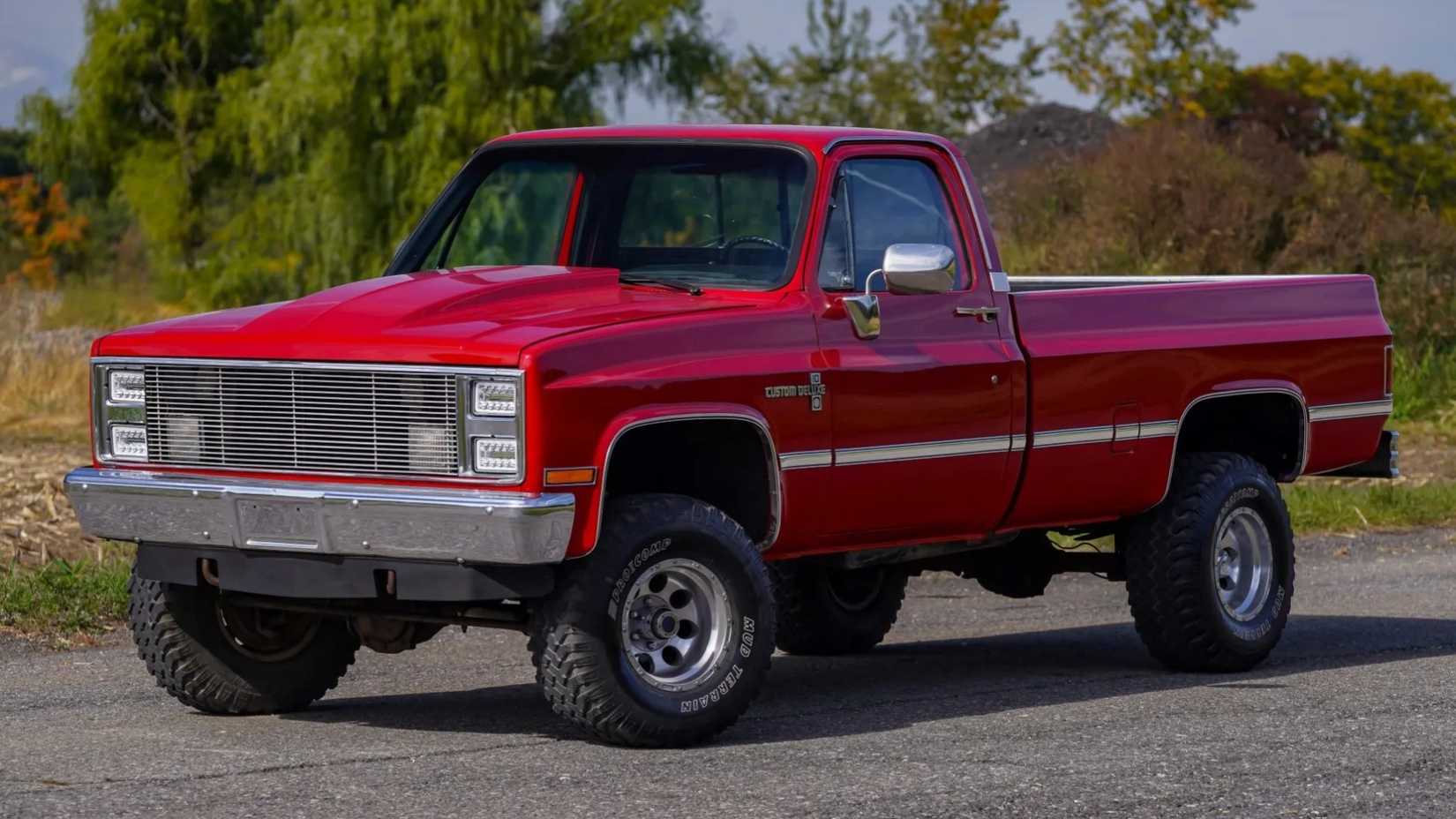 1985 Chevrolet K-10 front 3/4