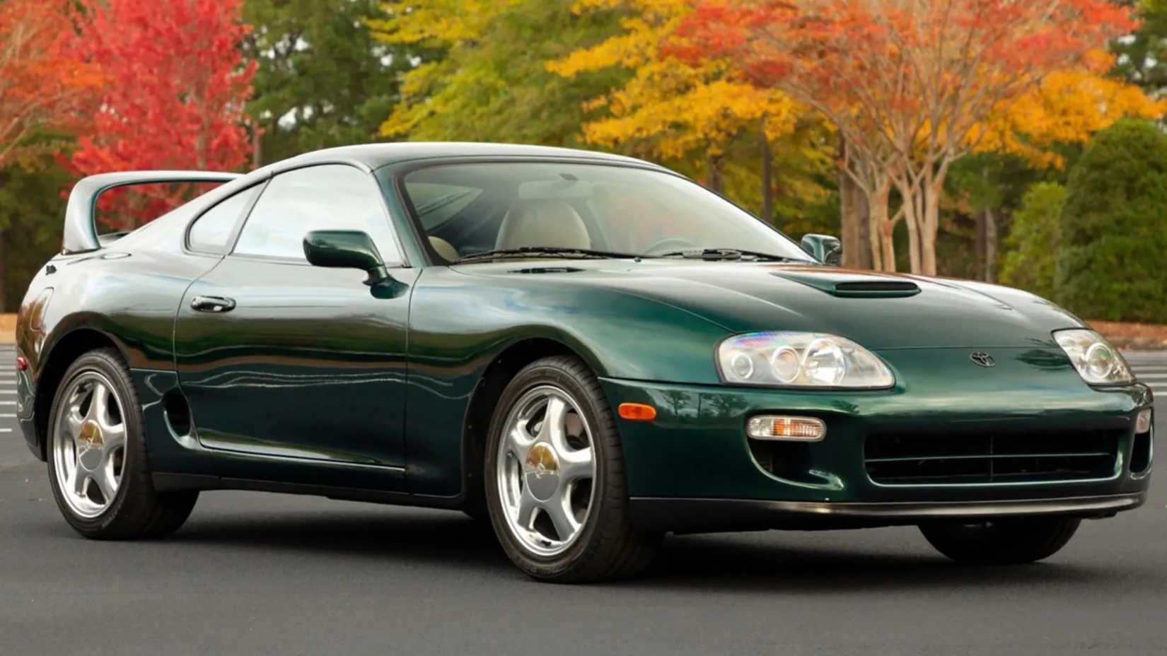 1998 Toyota Supra em verde