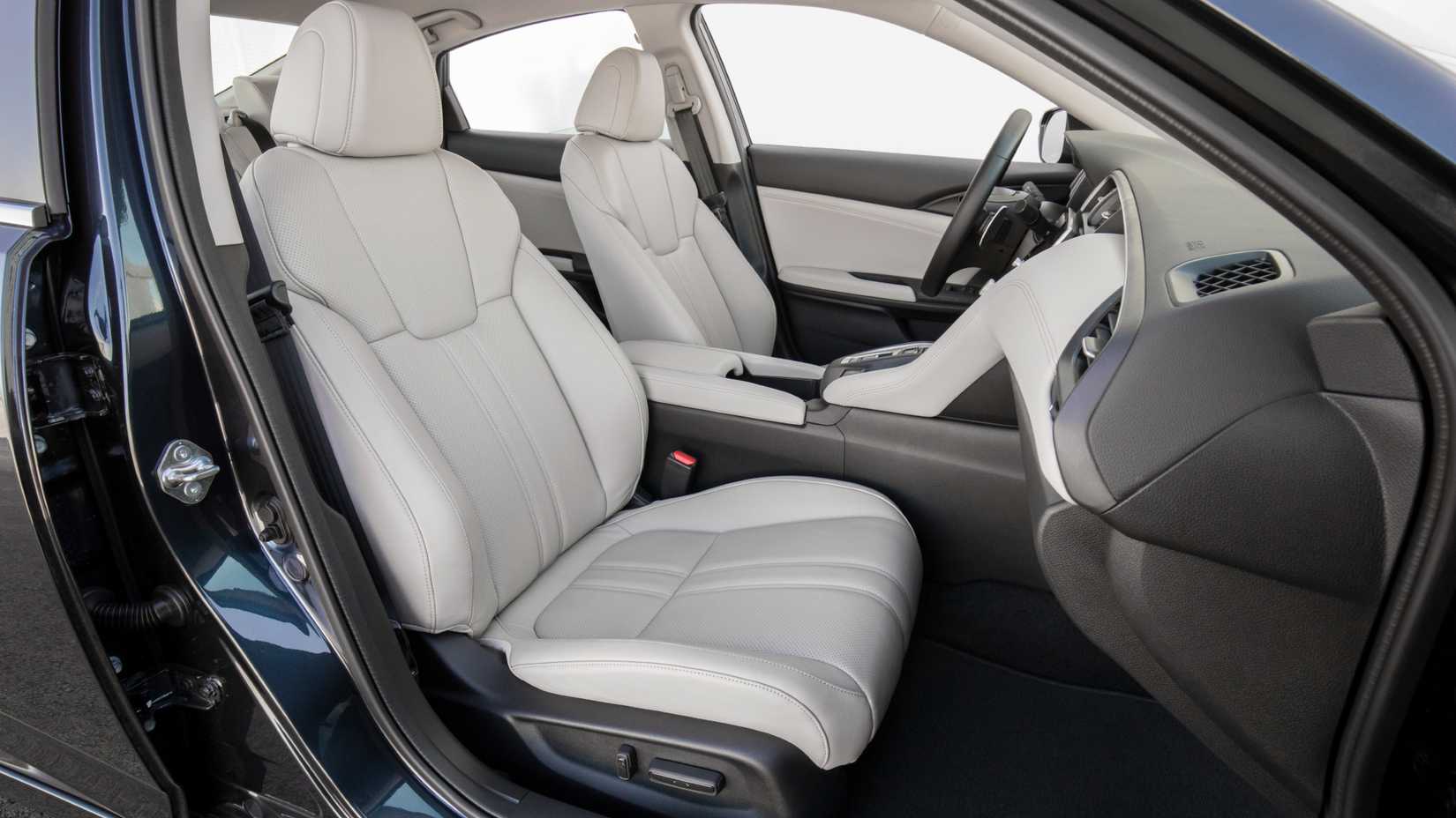 2019 Honda Insight Interior Front Cabin