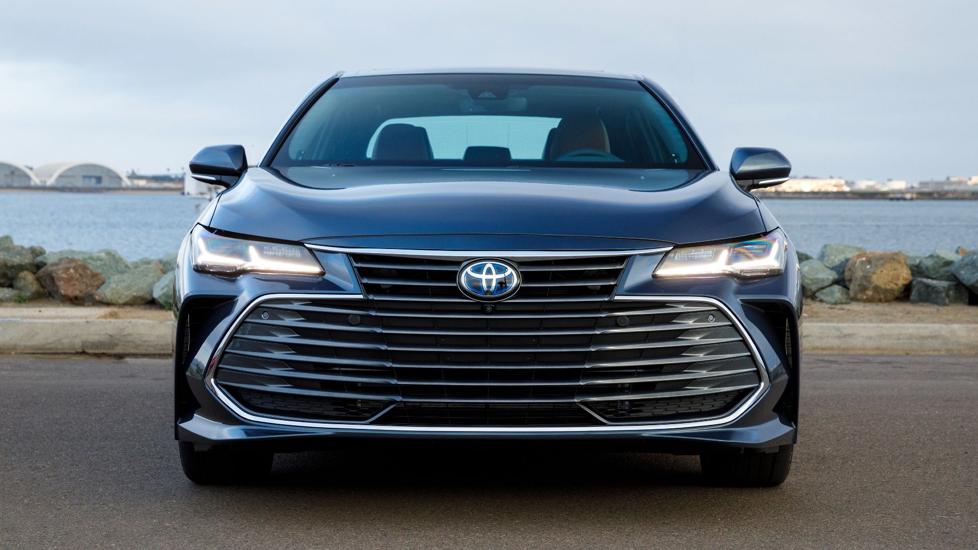 2020 Toyota Avalon Hybrid Limited Fáscia dianteira externa