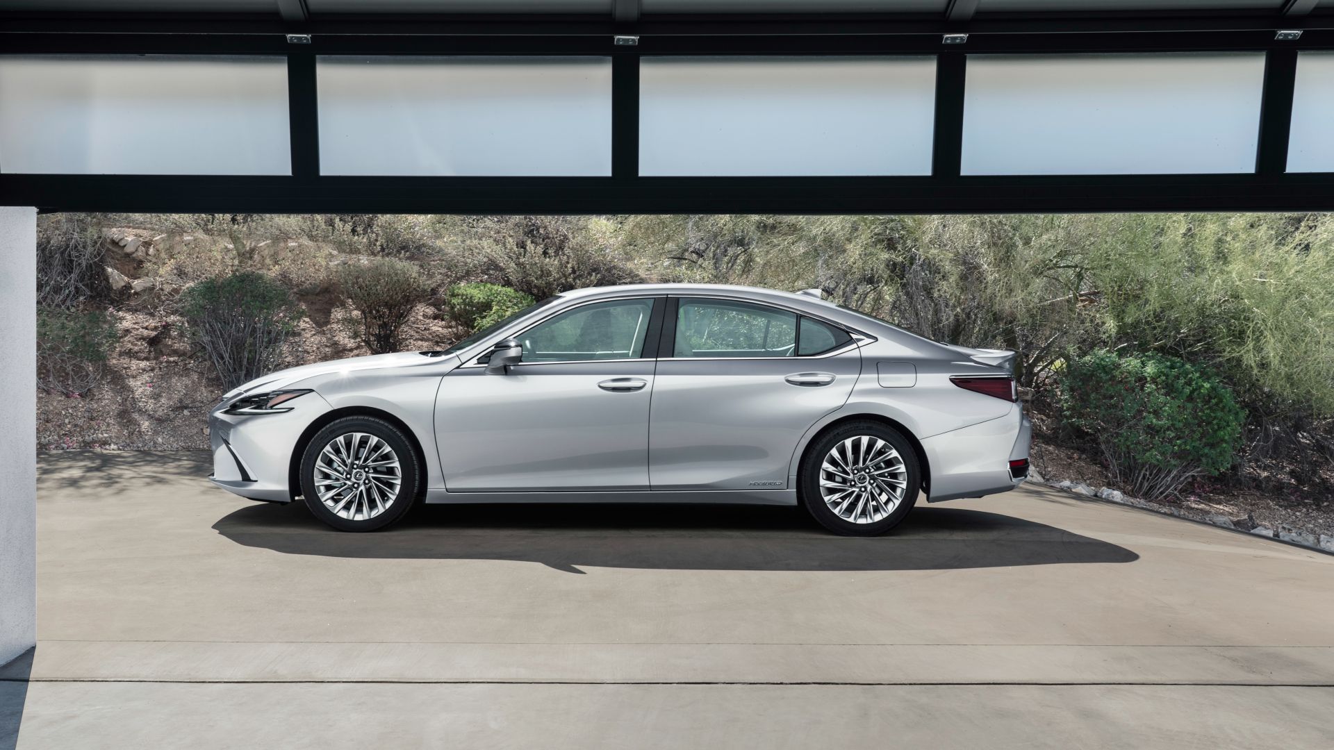 2022 Lexus ES 300h Exterior