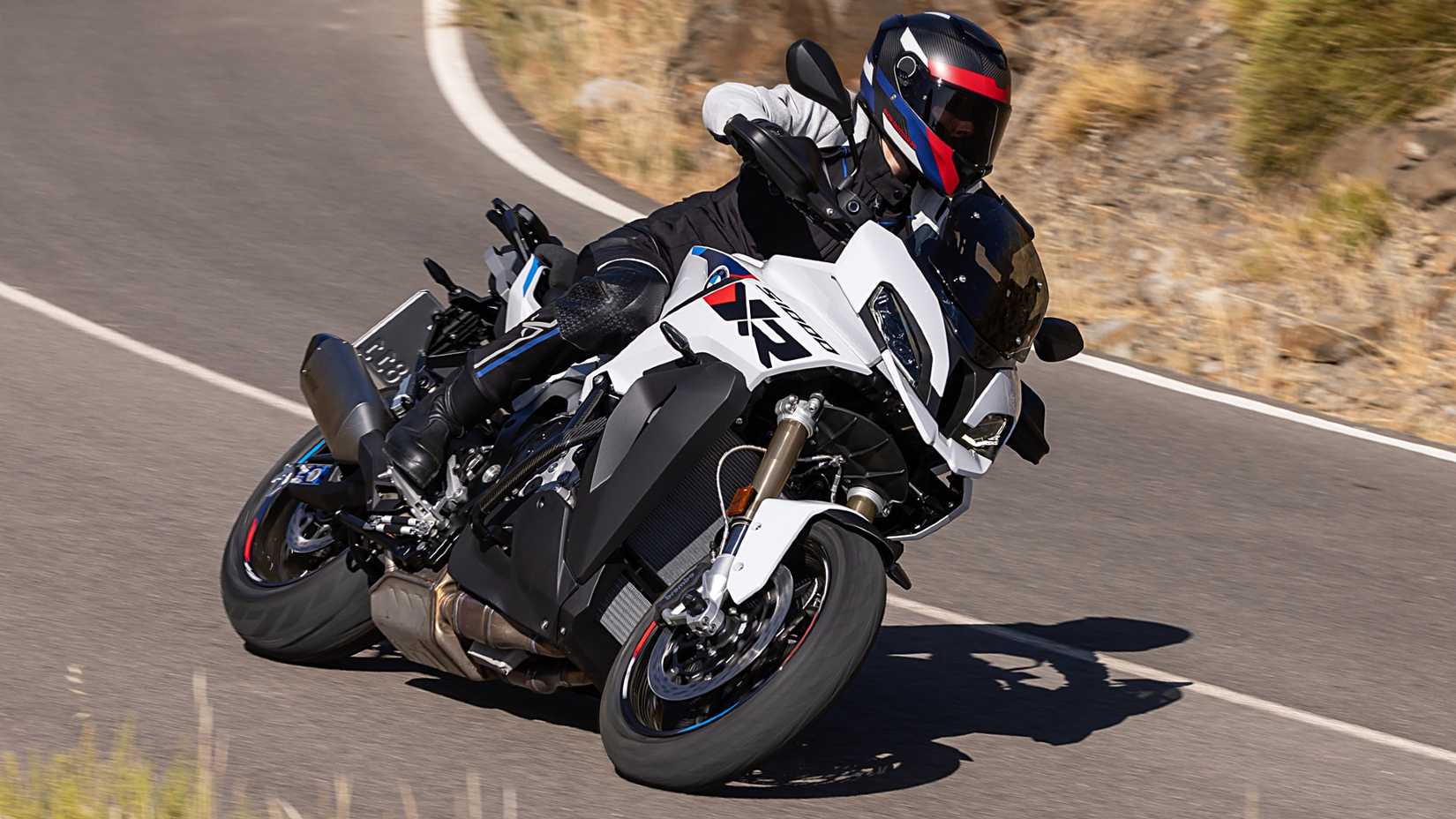 BMW S 1000 XR Action Cornering
