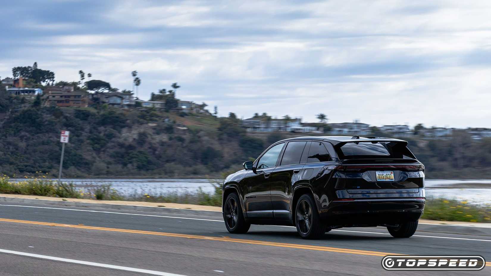 2024 Jeep Wagoer S in Motion