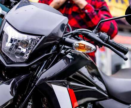 A motocicleta legalizada para rua mais acessível que você pode comprar em 2025