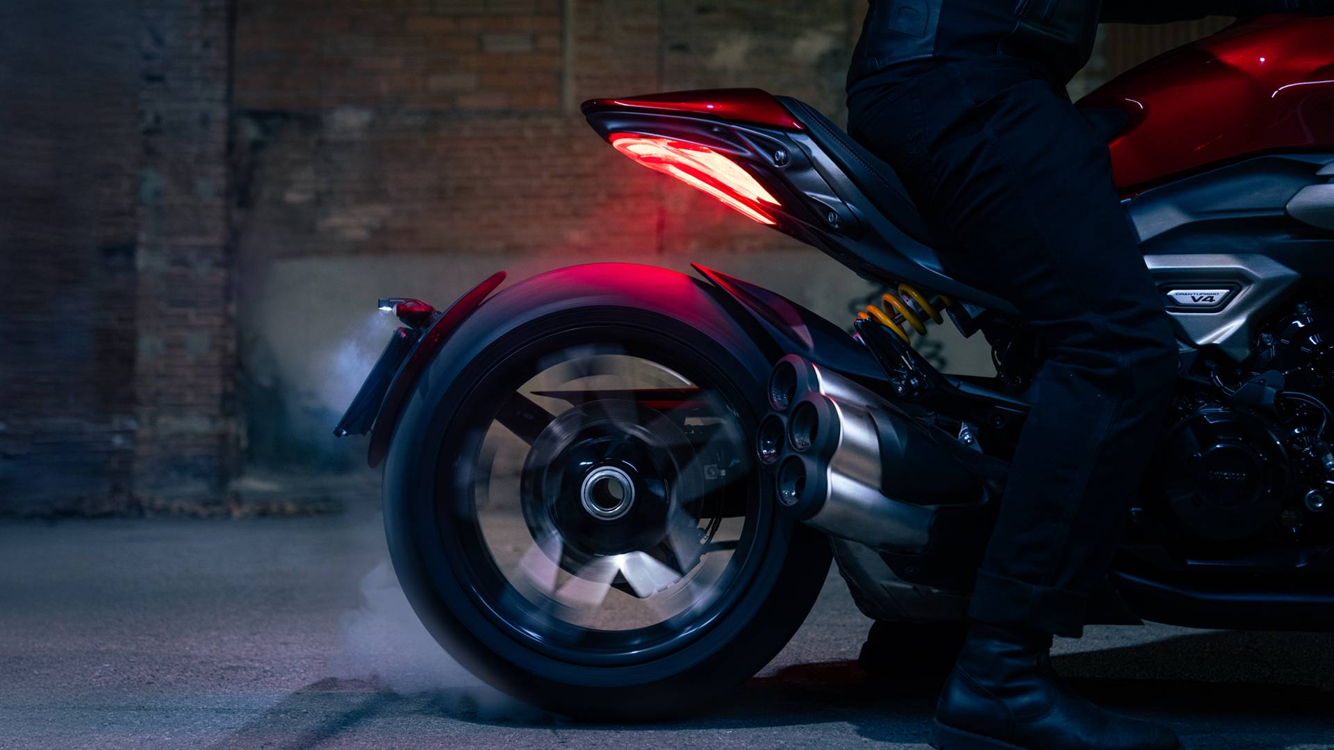 Японские и европейские круизеры превзошли Harley-Davidson по мощности: топ-5 мощнейших мотоциклов