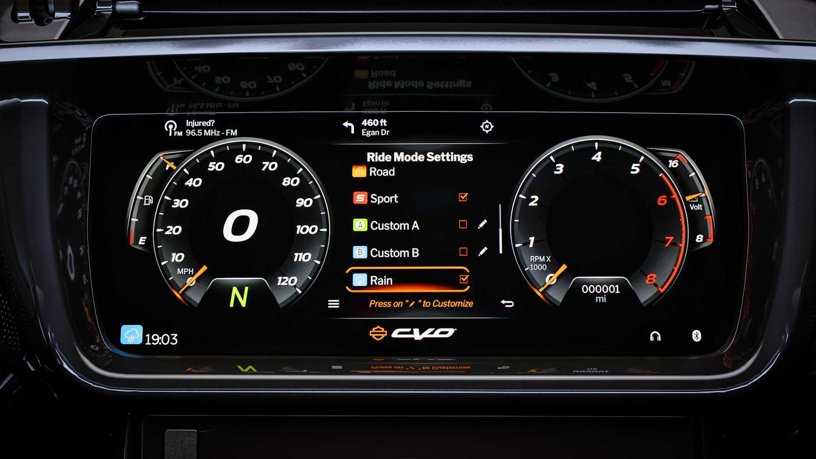 2025 Harley-Davidson CVO Street Glide instrument panel close-up detail