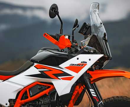 Tiro frontal estático da KTM 390 Adventure R 2025