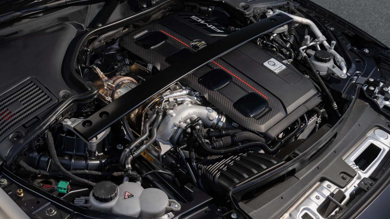 2025 Mercedes-AMG C63S E Performance engine
