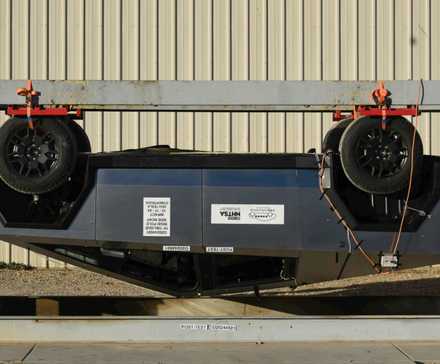 Telhado 02 do teste de colisão do Tesla Cybertruck 2025