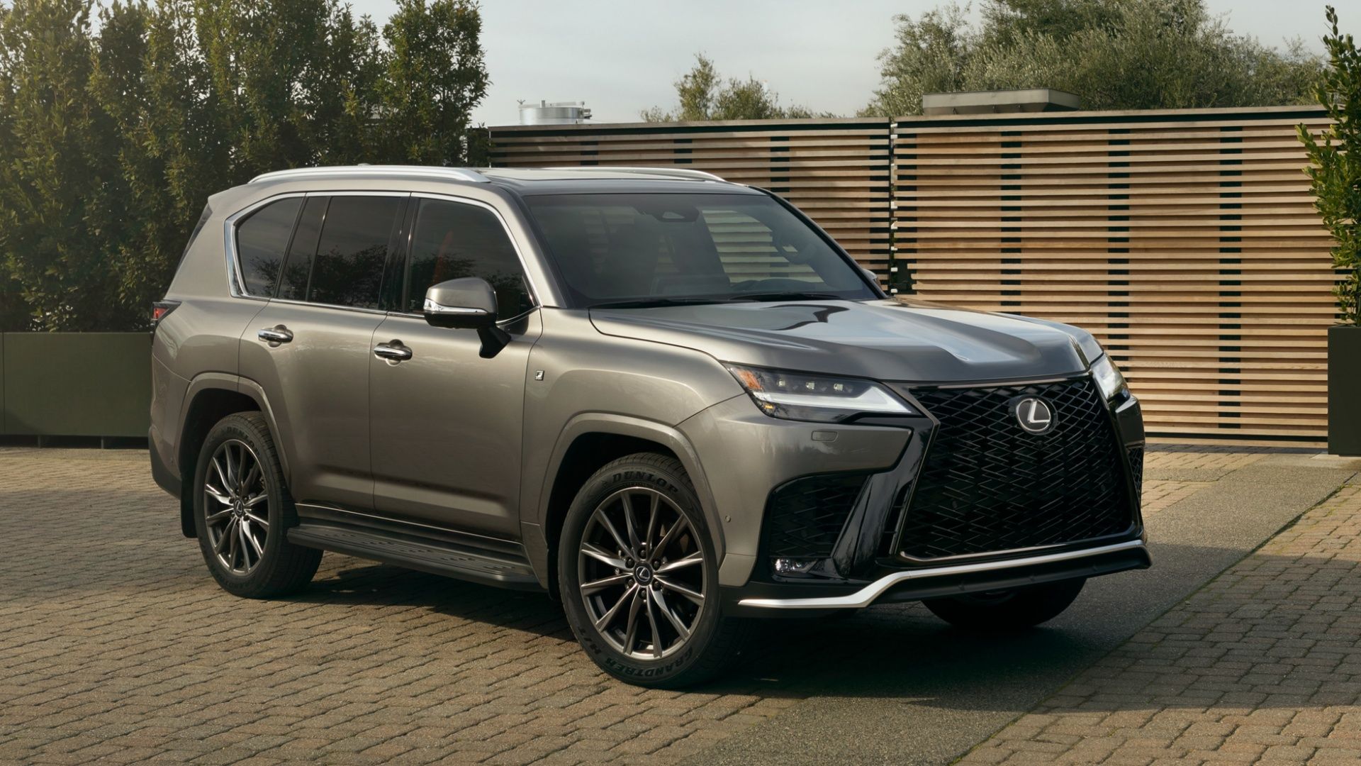 2025 Lexus LX 700h Front Passenger Angle