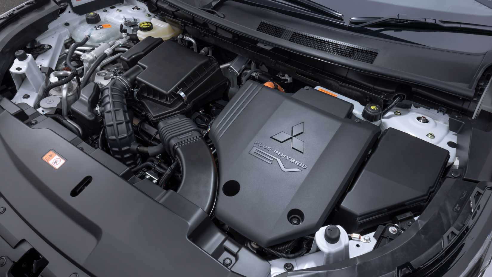 The Most Fuel-Efficient Three-Row Plug-in Hybrid That You Can Buy In 2025