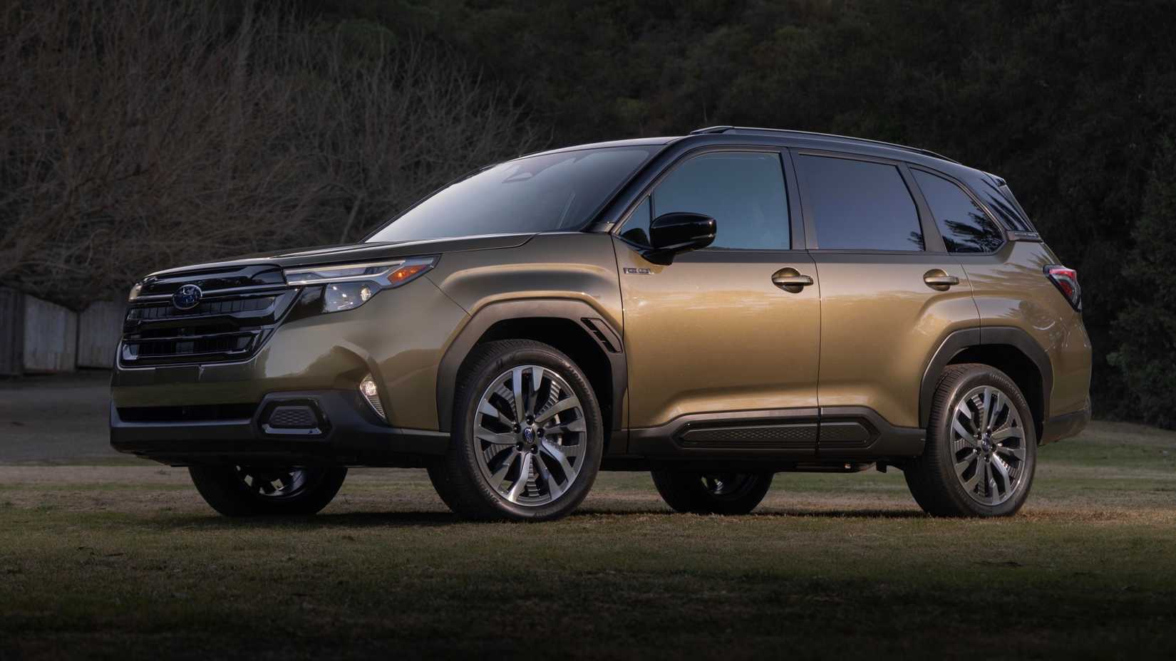 Front 3/4 shot of a 2025 Subaru Forester Hybrid 