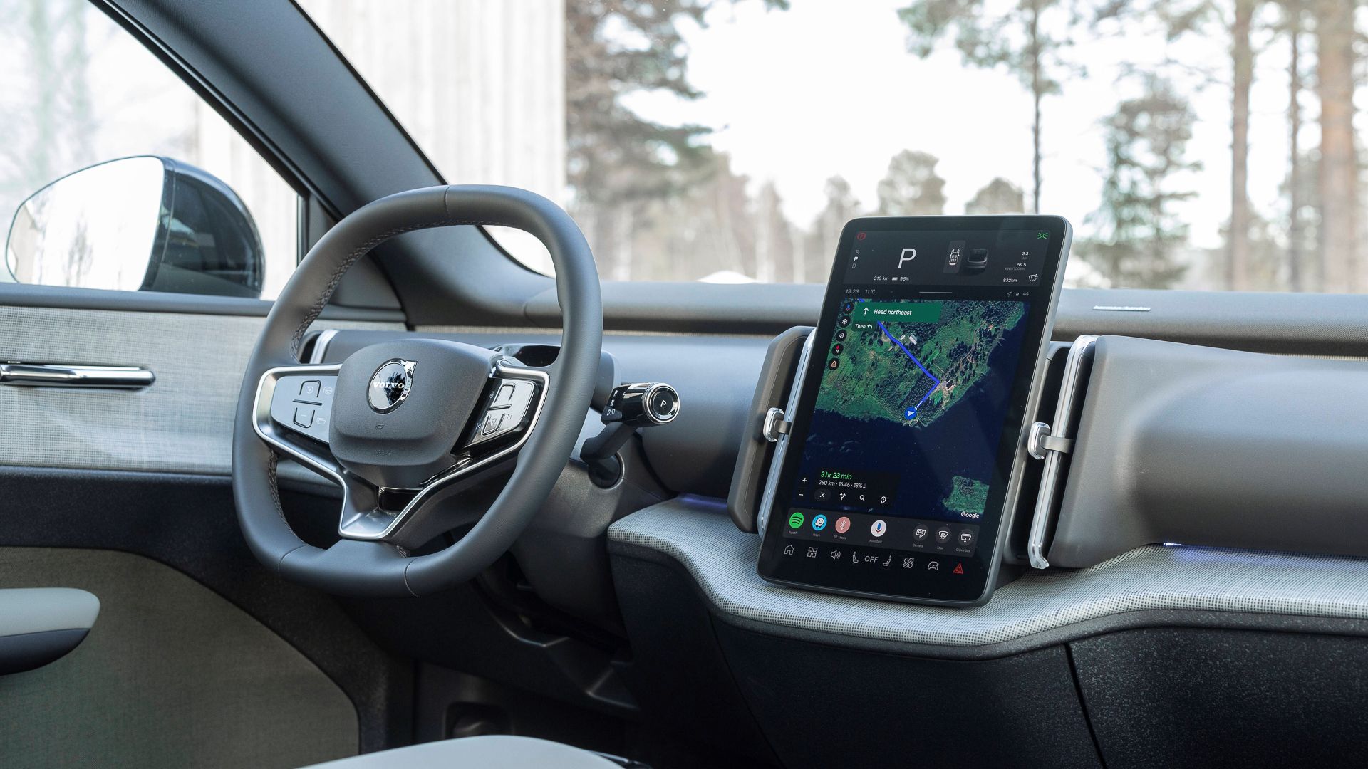 The Key Differences Between The Volvo EX30 And The EX30 Cross Country
