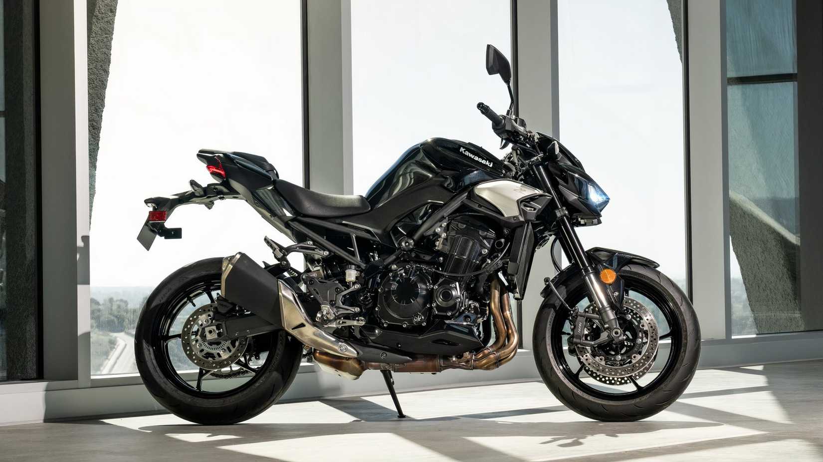 2025 Kawasaki Z900 Black in side profile view