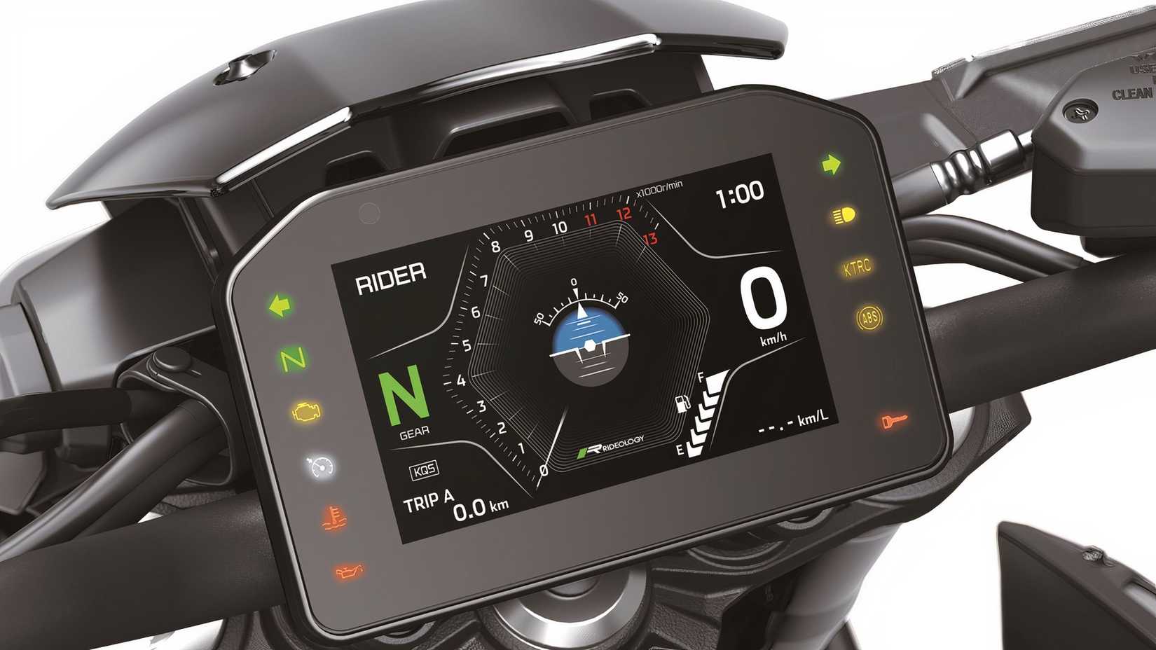 Close-up do painel de instrumentos totalmente digital da Kawasaki Z900 2025