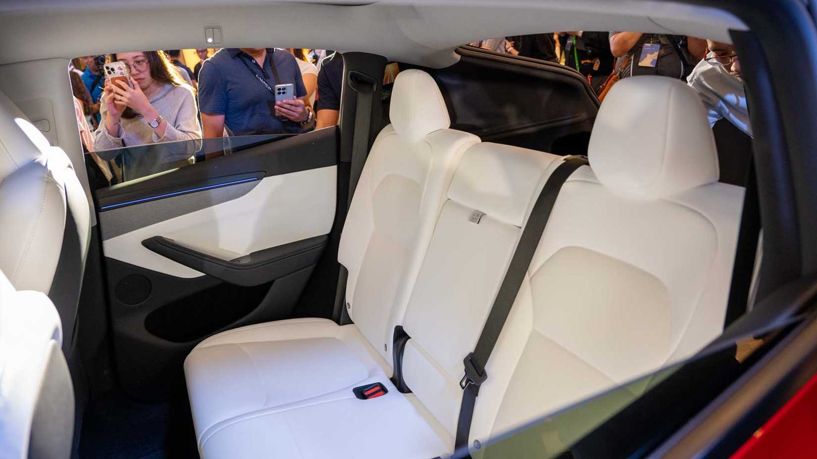 2025 Tesla Model Y 