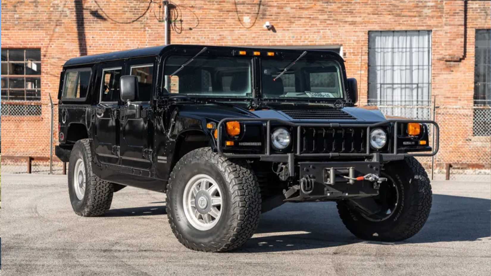1990s black Hummer H1