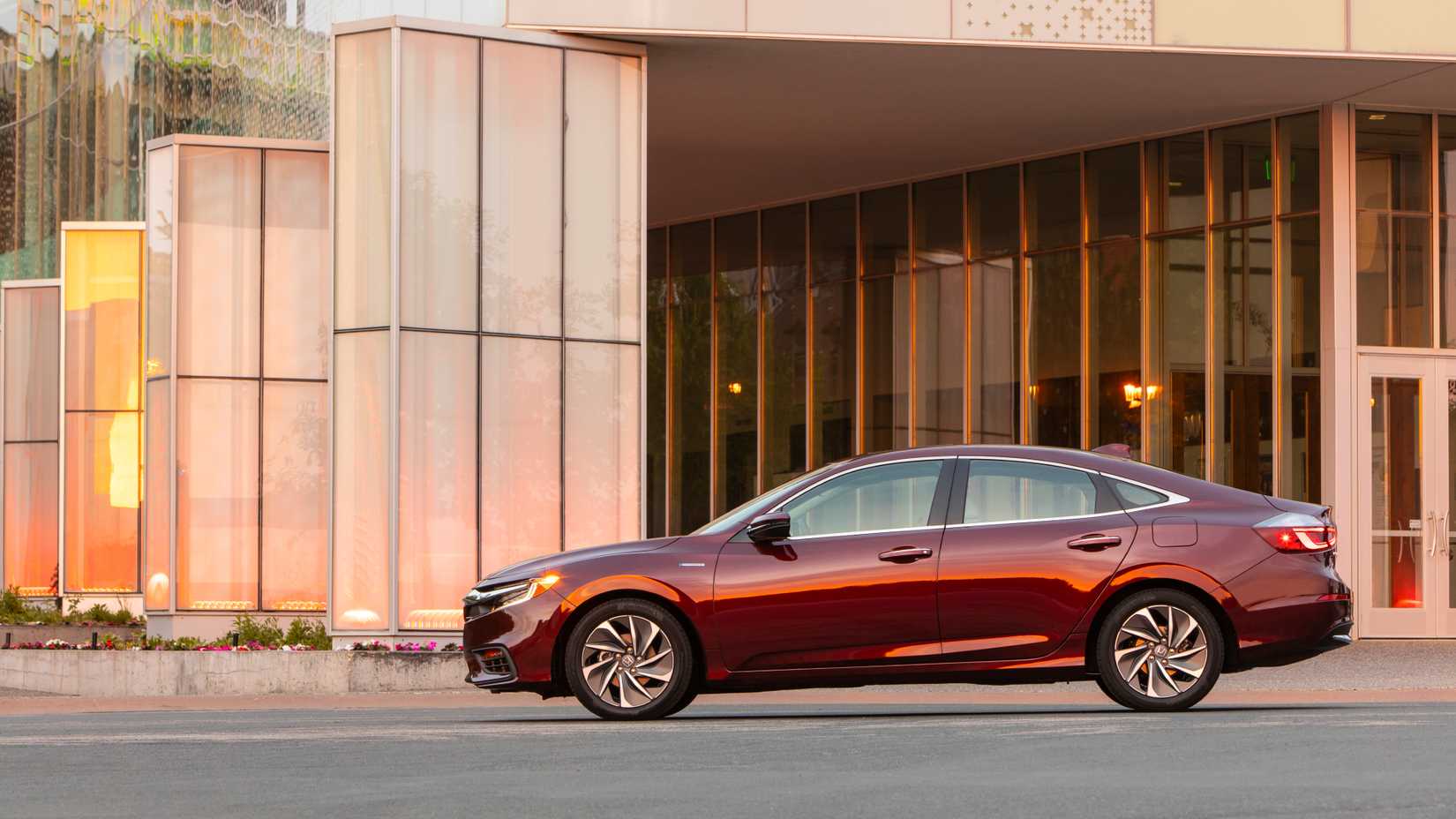 Perfil lateral externo do Honda Insight 2019