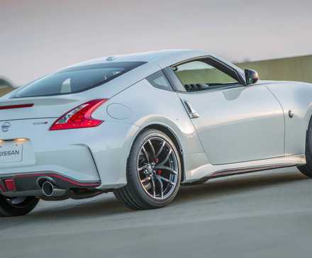 2020 Nissan 370Z NISMO in off-white parked