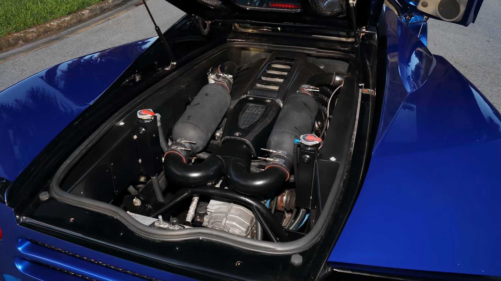 Shot of a 2007 SSC Ultimate Aero TT's engine