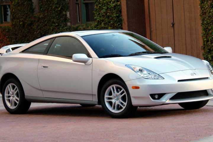 2003 Toyota Celica GT-S, front 3/4
