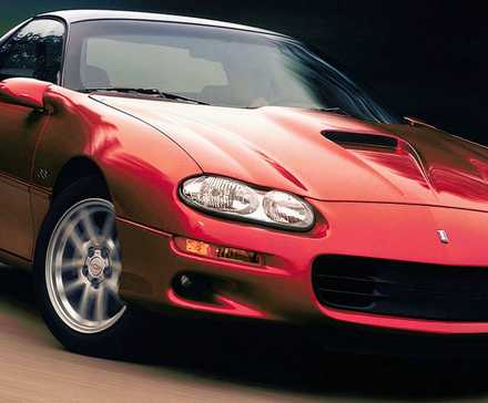 Chevrolet Camaro Quarta Geração (2001) frente 3/4