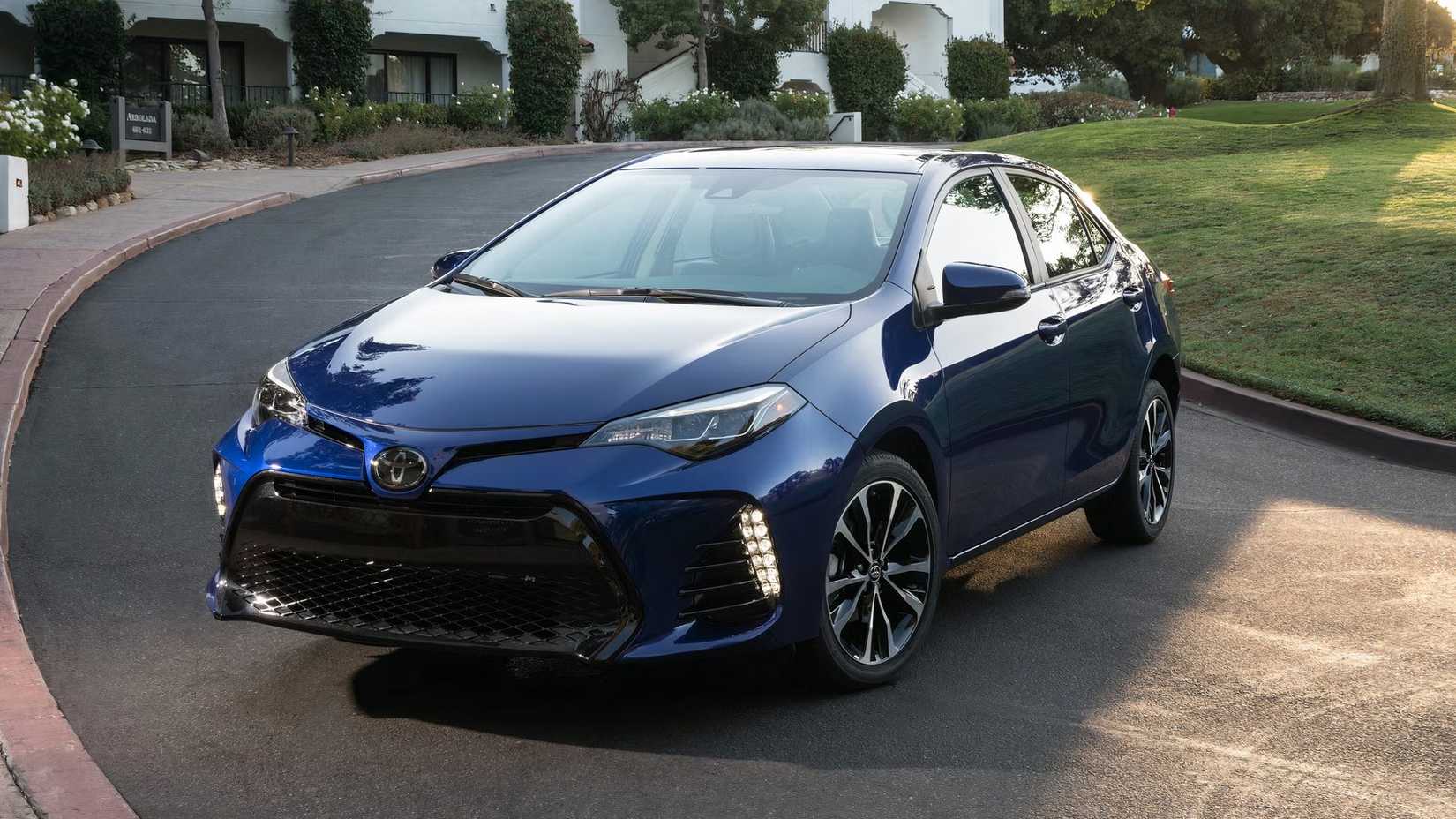 2019 Toyota Corolla, front 3/4