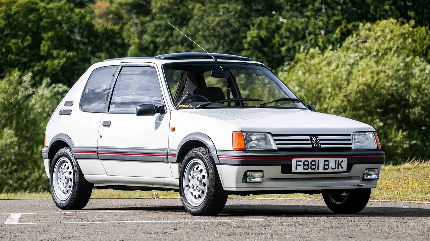 1989 Peugeot 205 GTI 1.6, front 3/4