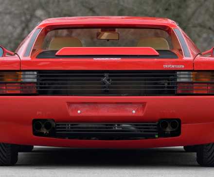 Ferrari Testarossa, vista de perfil traseiro