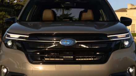 2025 Subaru Forester, perfil frontal