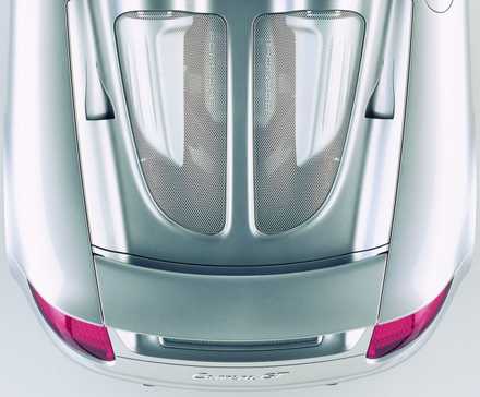 Compartimento do motor Carrera GT 2004