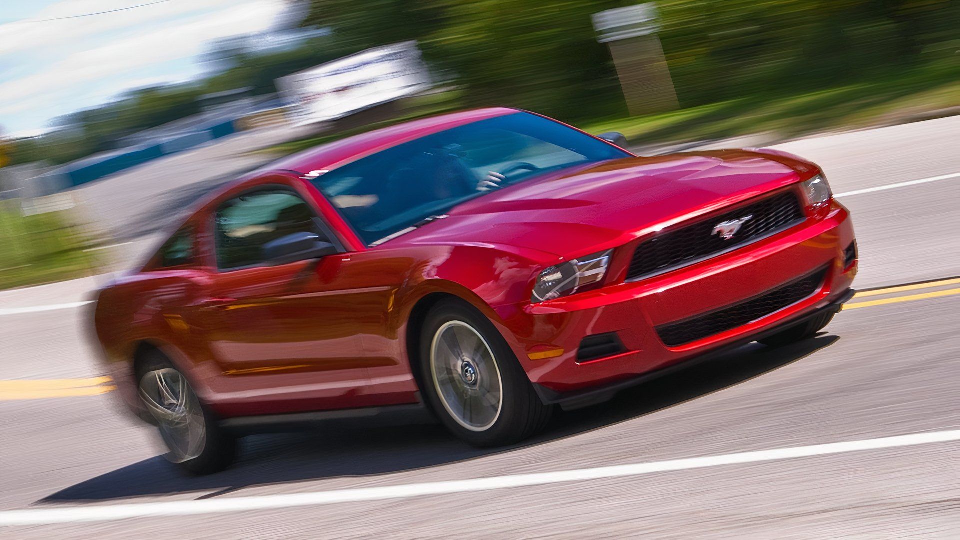 2010 Ford Mustang GT, front 3/4