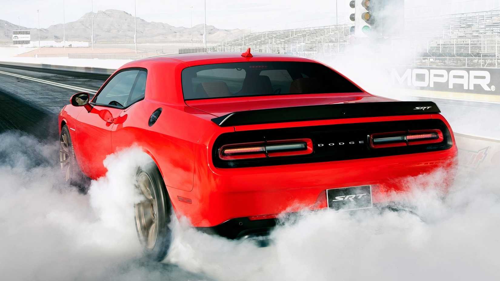 2015 Dodge Challenger SRT Hellcat, rear 3/4 burnout