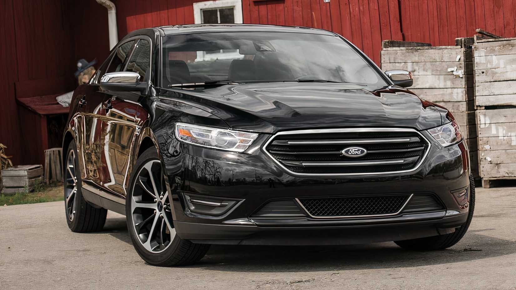 2017 Ford Taurus SHO - Black