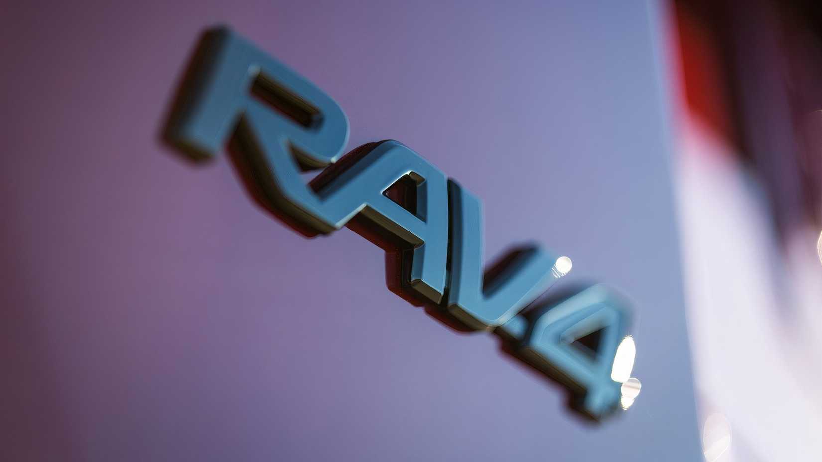 2018 Toyota RAV4 badge