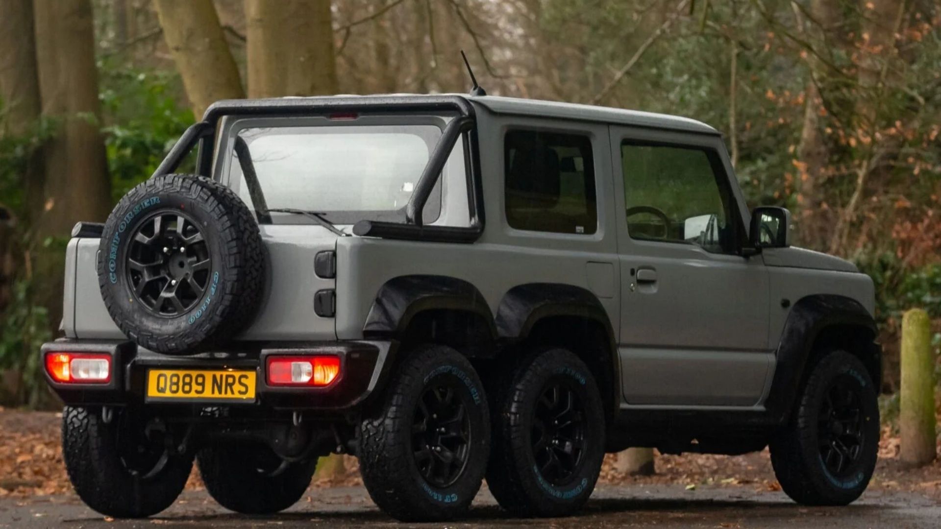 2019 Suzuki Jimny six-wheeler rear 3/4 