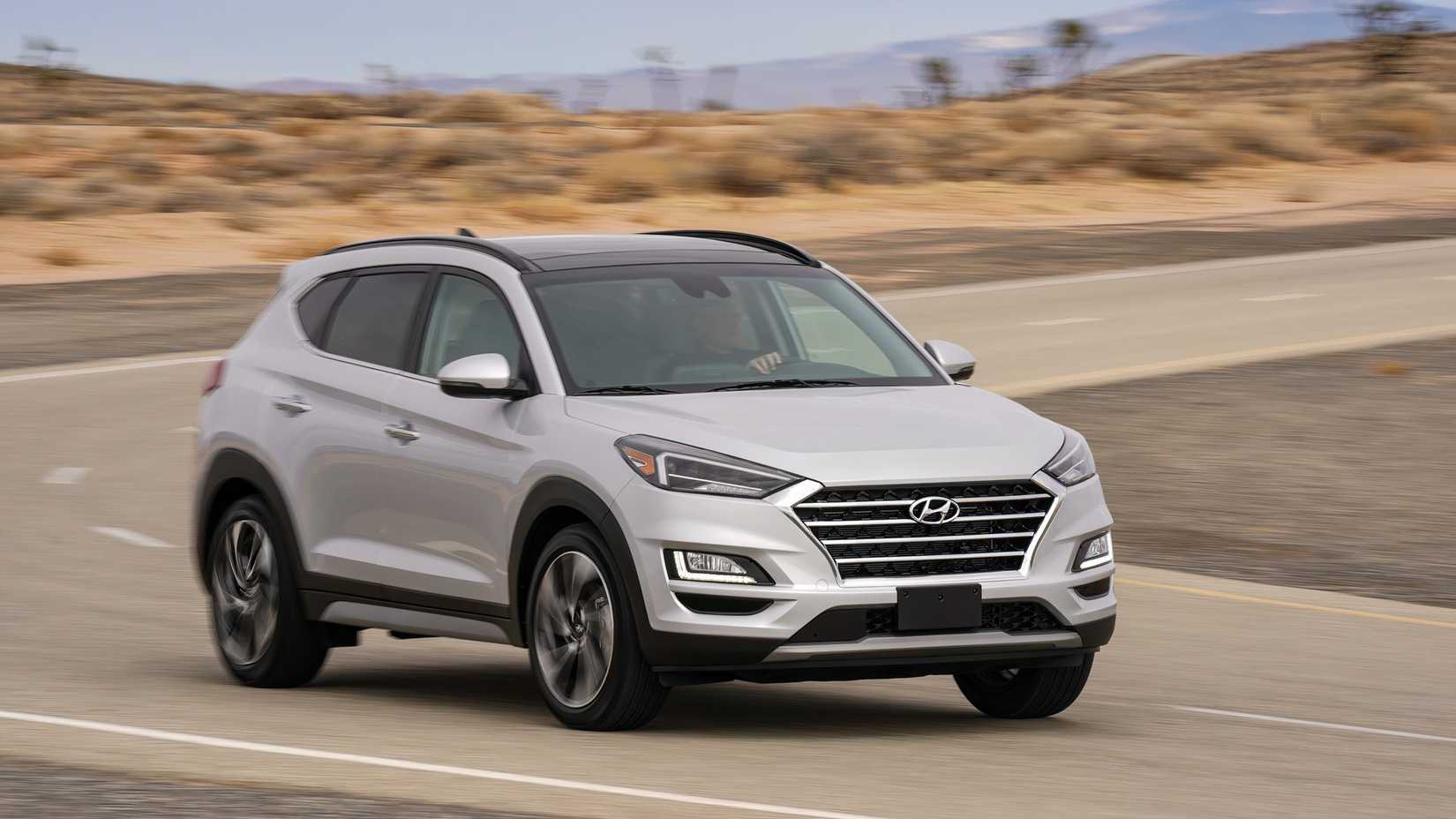 2020 Hyundai Tucson drive front