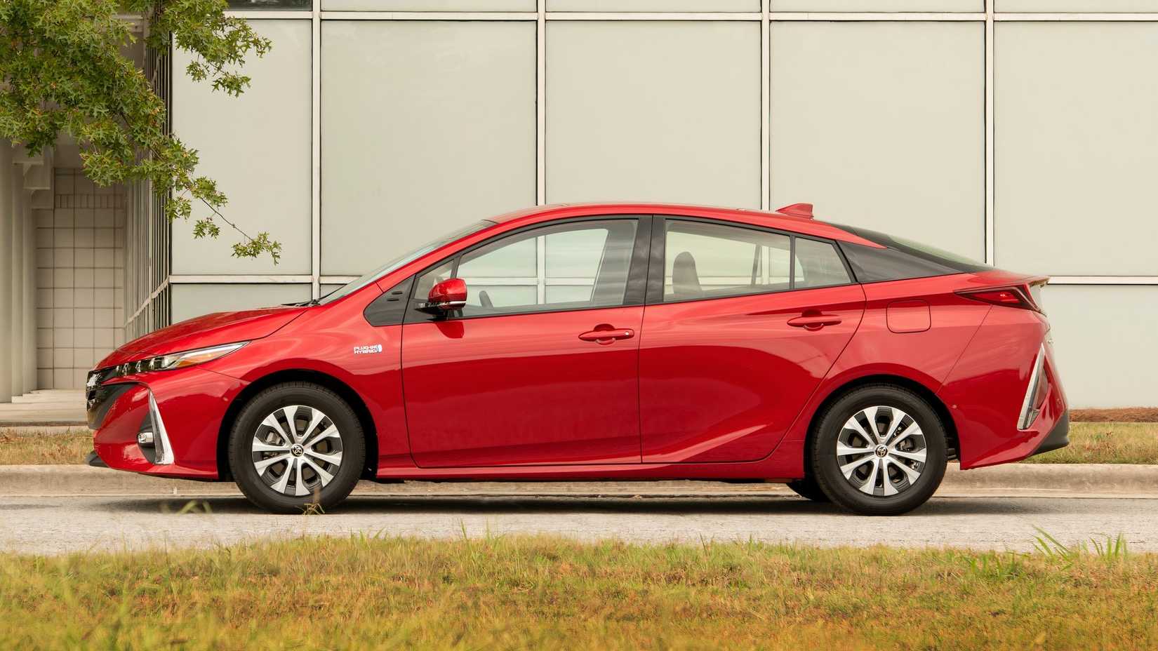 2020 Prius Prime Red Side