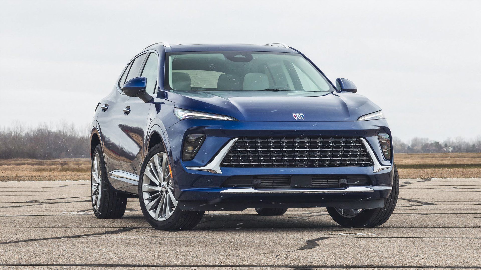 Front shot of a 2025 Buick Envision