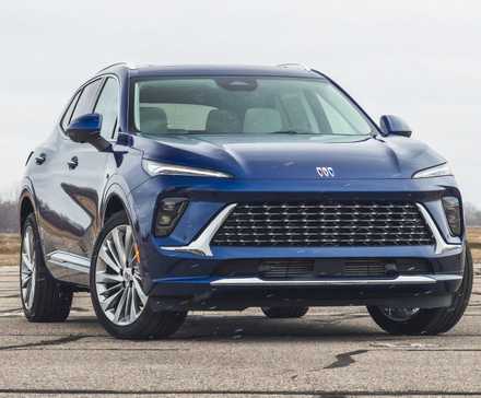 Foto frontal de um Buick Envision 2025