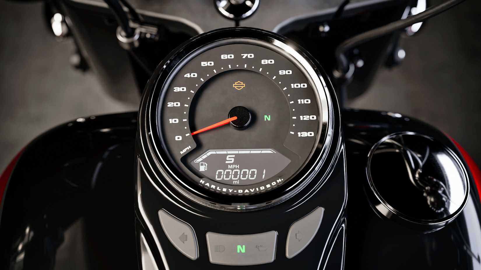 Detalhe aproximado do mostrador do instrumento Harley-Davidson Heritage Classic 2025