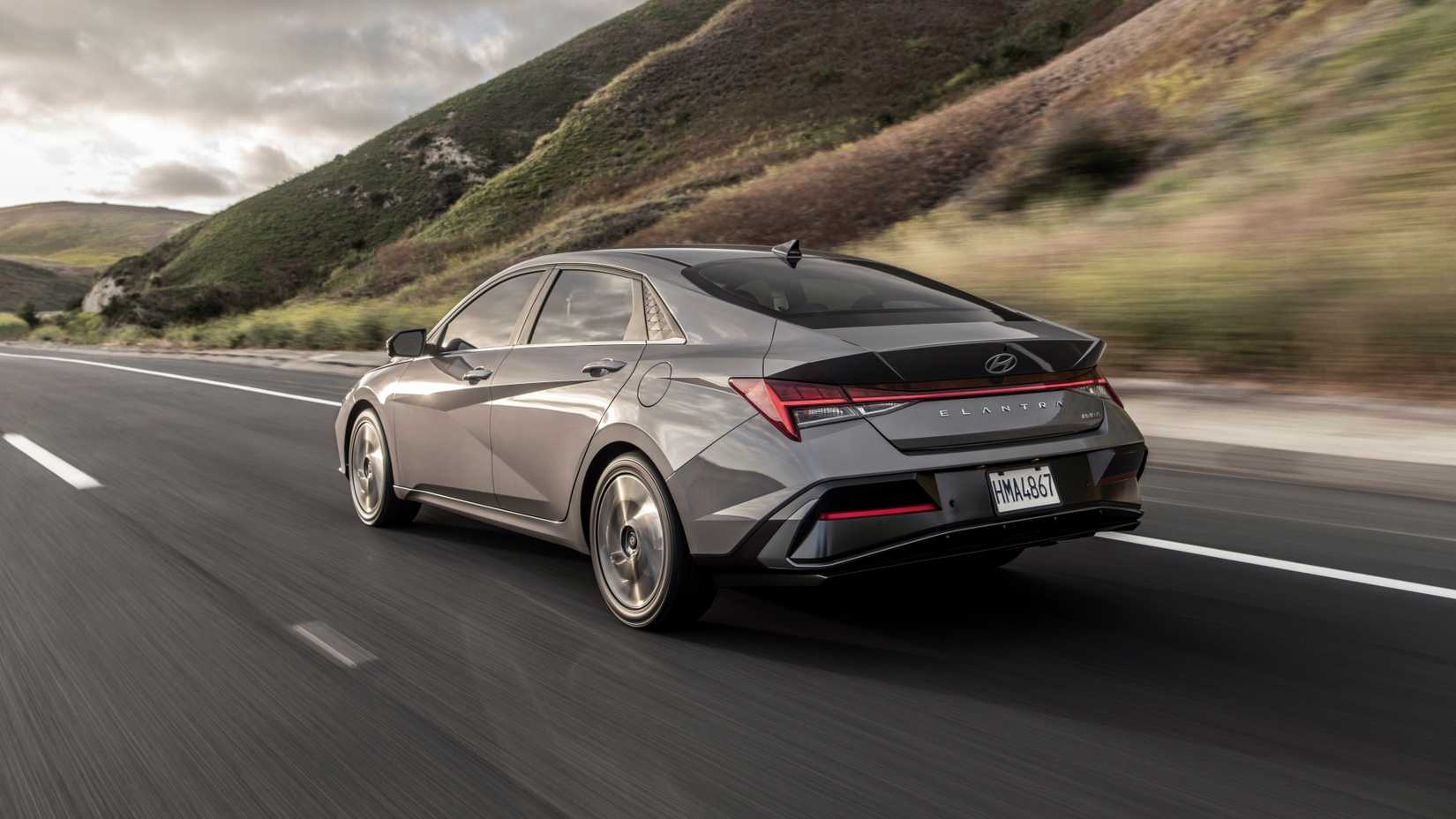 2025 Hyundai Elantra Hybrid Driving Rear Three-Quarter