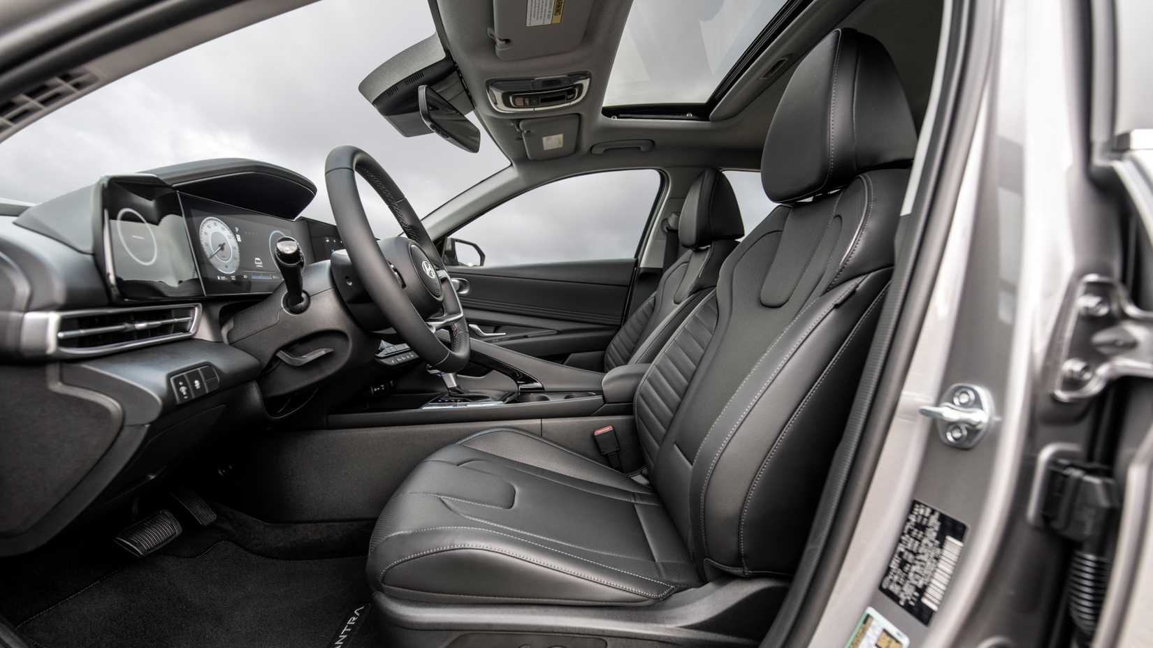 2025 Hyundai Elantra Hybrid Front Seats