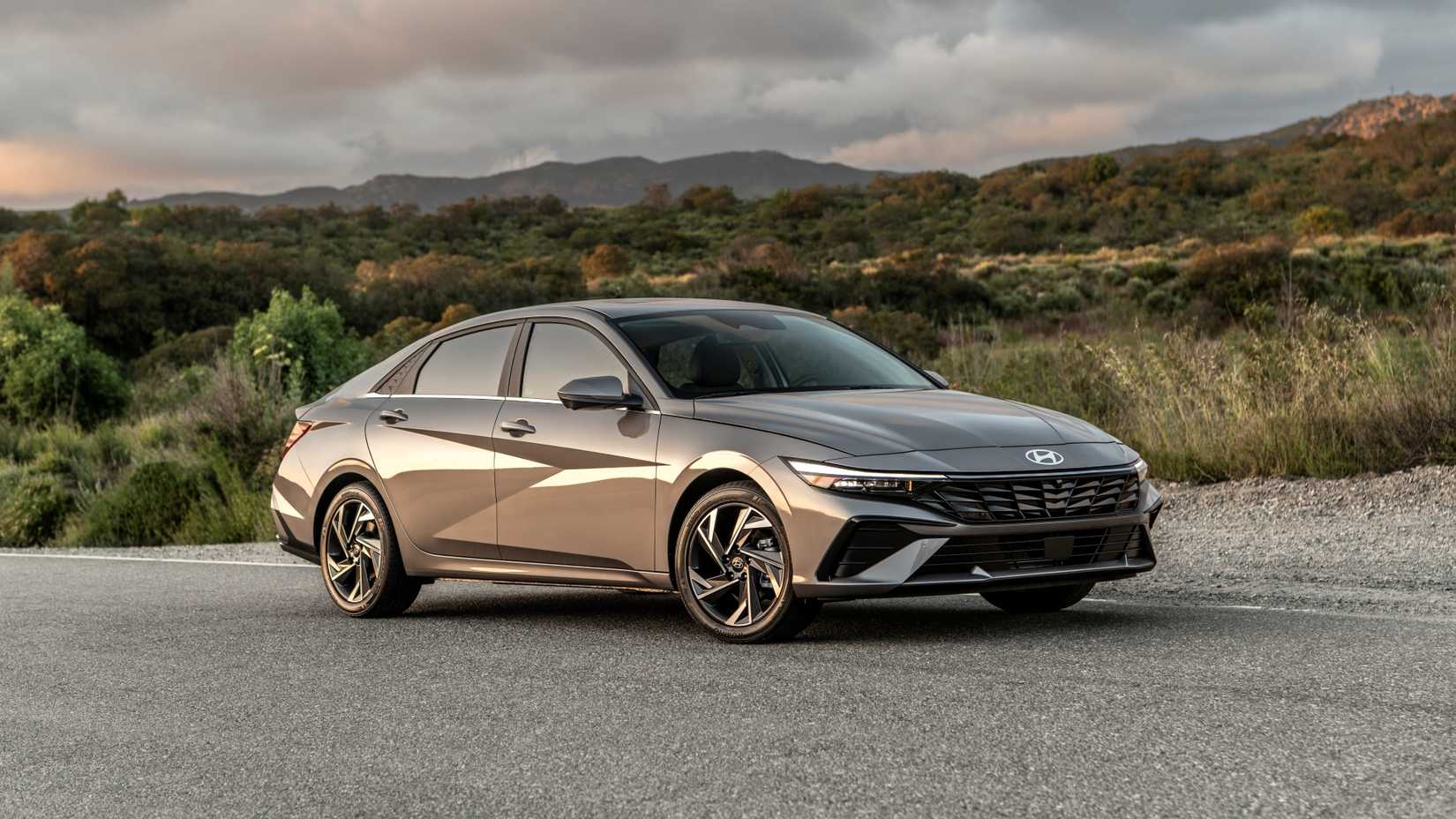 2025 Hyundai Elantra Hybrid Parked Front Three-Quarter