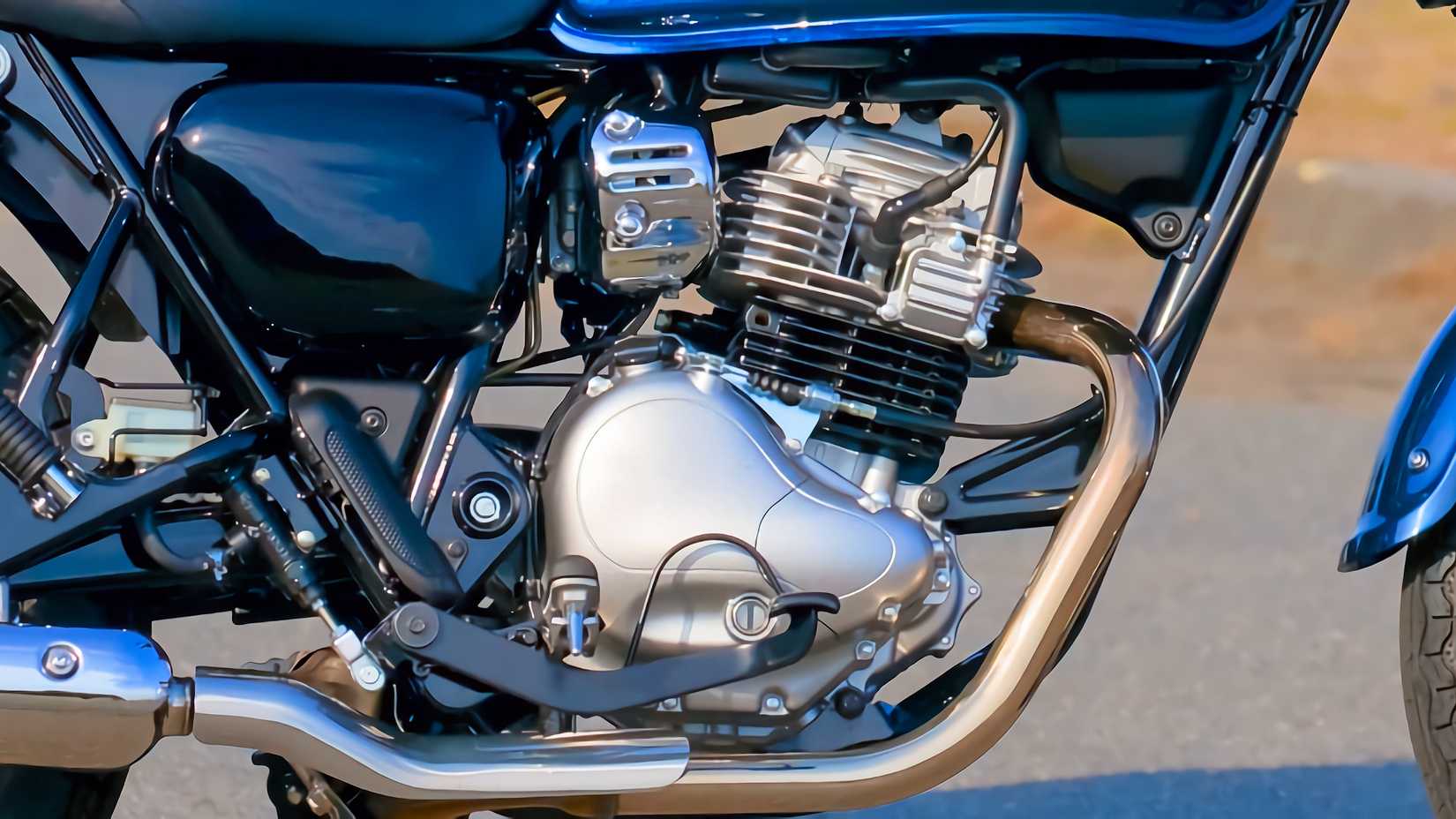 2025 Kawasaki W230 engine close-up detail