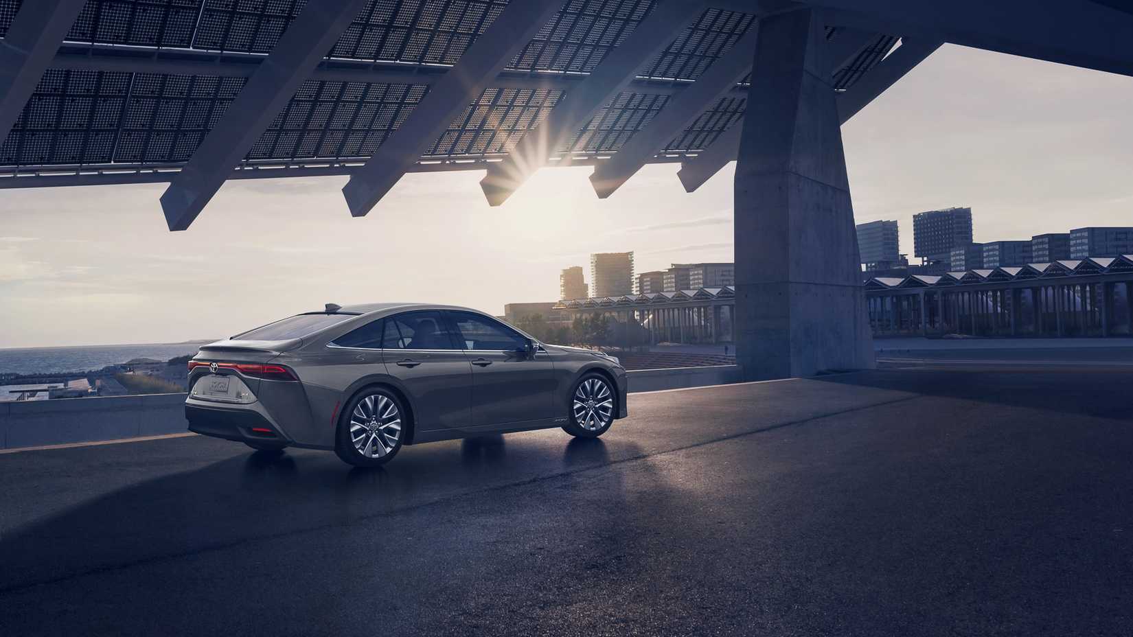2025MY Toyota Mirai XLE-3