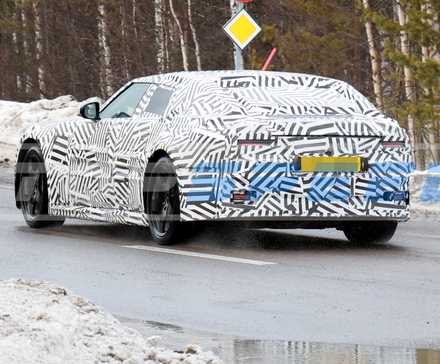 2026 Jaguar Type 00 Sedan tiros de espionagem