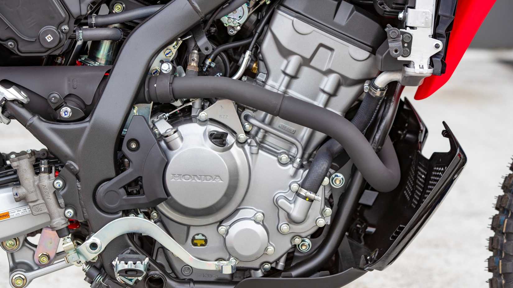 2025 Honda CRF300L Rally atualizou o resfriamento do motor